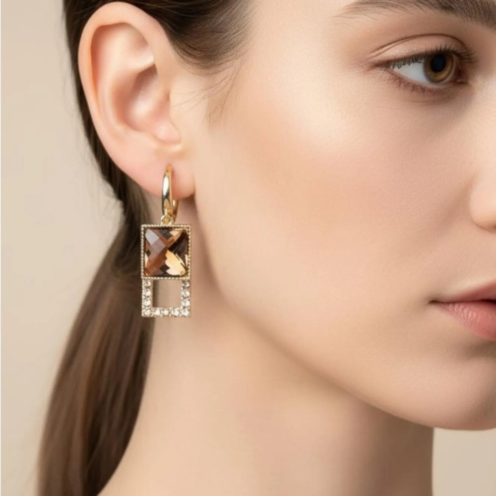 🌻5/$25🌻 Champagne Prism Crystal & Pave Statement
Earrings